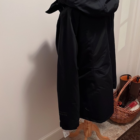 Volcom Eva Insulated Gore-Tex Jacket Size Medium NWT - Picture 11 of 17